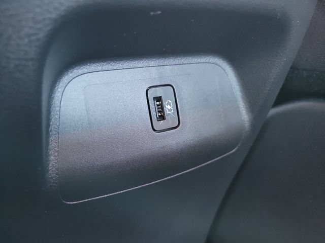 Used 2025 Nissan Sentra SV FWD image 16