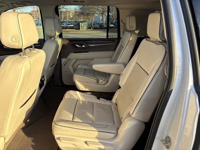 Used 2023 GMC Yukon XL Denali image 18