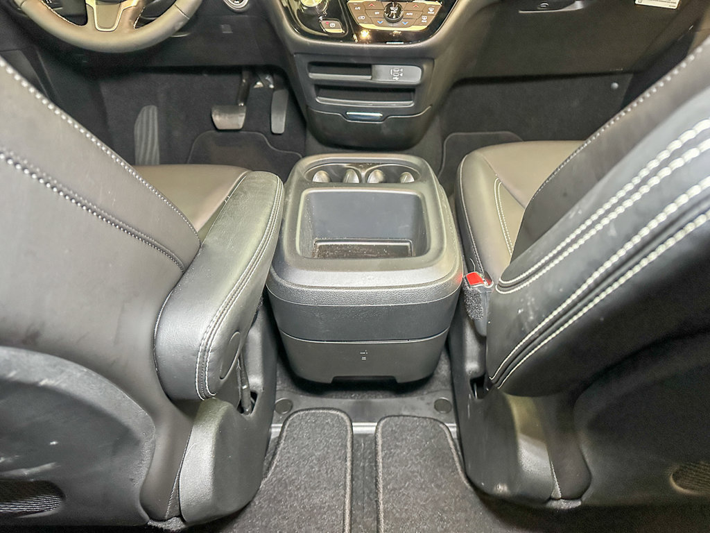 New 2026 Chrysler Voyager LX FWD image 23