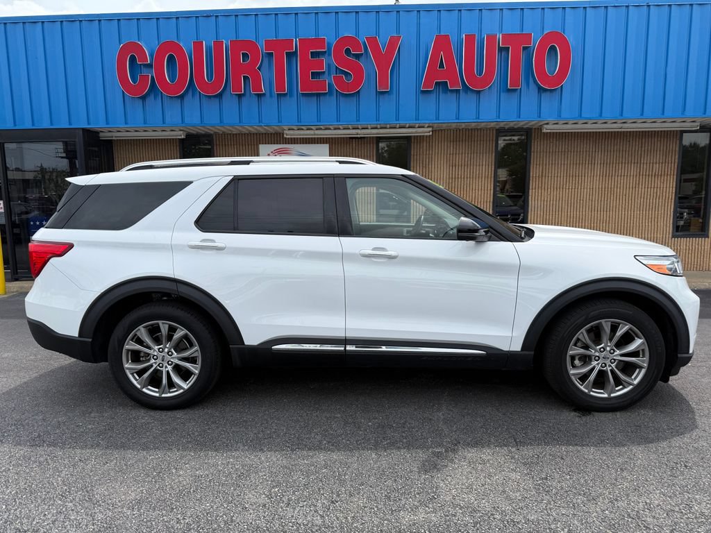 Used 2022 Ford Explorer Limited w/ Equipment Group 301A RWD image 12