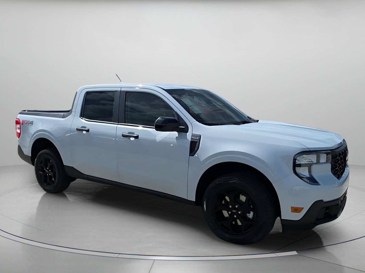 New 2025 Ford Maverick XLT w/ XLT Luxury Package AWD/4WD image 2