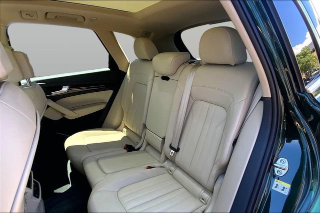 Used 2019 Audi Q5 Premium Plus w/ Premium Plus Package AWD/4WD image 18