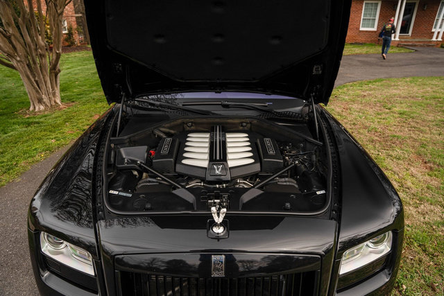 Used 2014 Rolls-Royce Ghost image 17