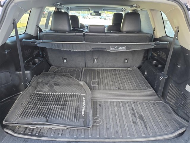 Used 2019 Toyota Highlander Limited image 14