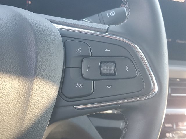 Used 2025 Buick Envista Avenir FWD image 23