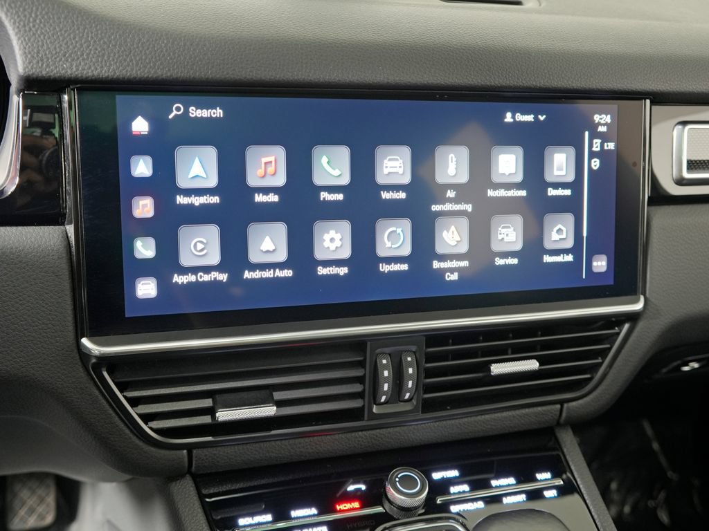 Certified 2023 Porsche Cayenne AWD/4WD image 29