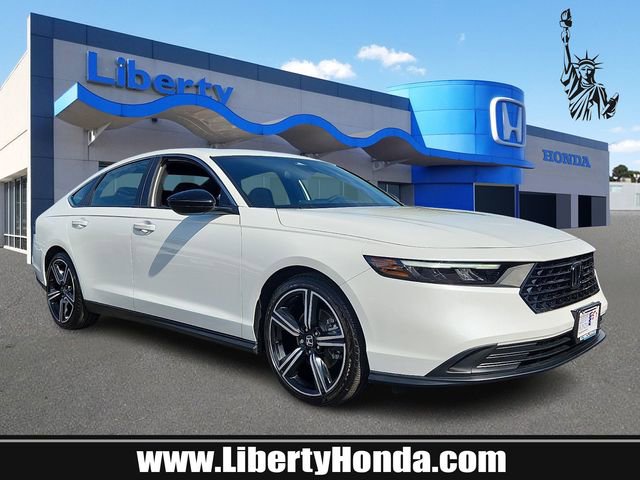 Used 2024 Honda Accord Sport image 1