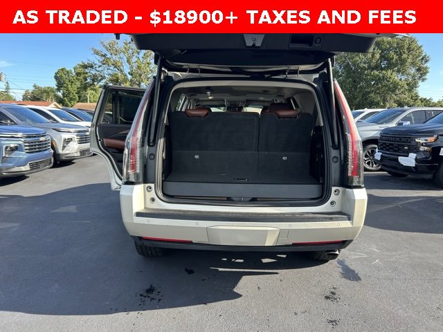 Used 2016 Cadillac Escalade Luxury image 17