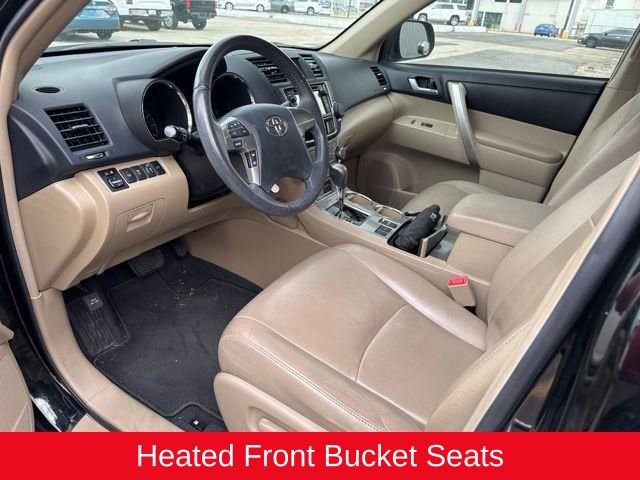 Used 2013 Toyota Highlander SE image 17