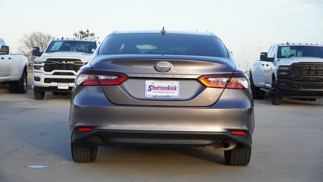 Used 2024 Toyota Camry LE image 8