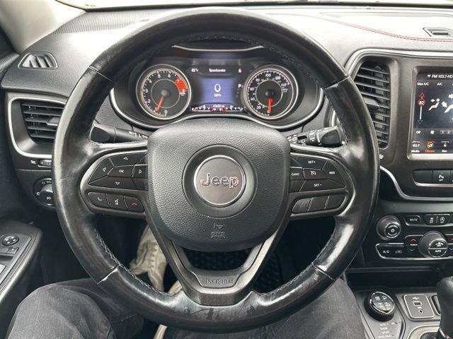 Used 2020 Jeep Cherokee Trailhawk image 25