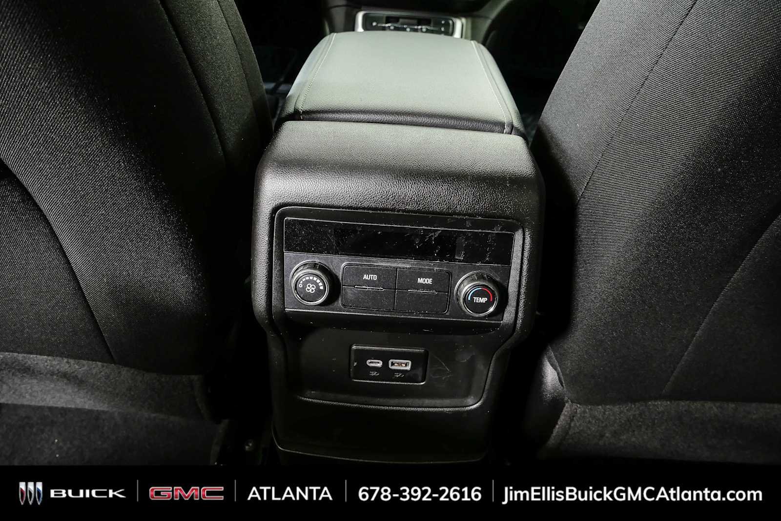 Used 2023 GMC Acadia SLE FWD image 17