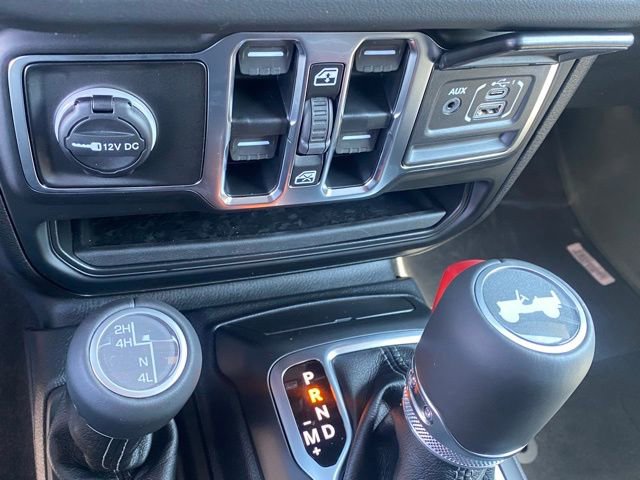 New 2025 Jeep Wrangler Sahara image 24