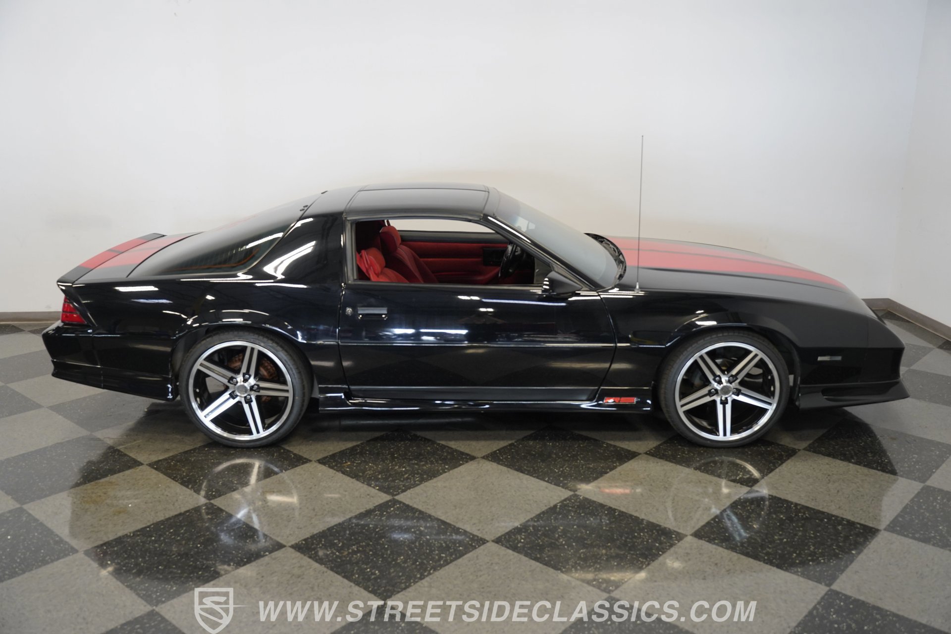 Used 1992 Chevrolet Camaro RS image 17