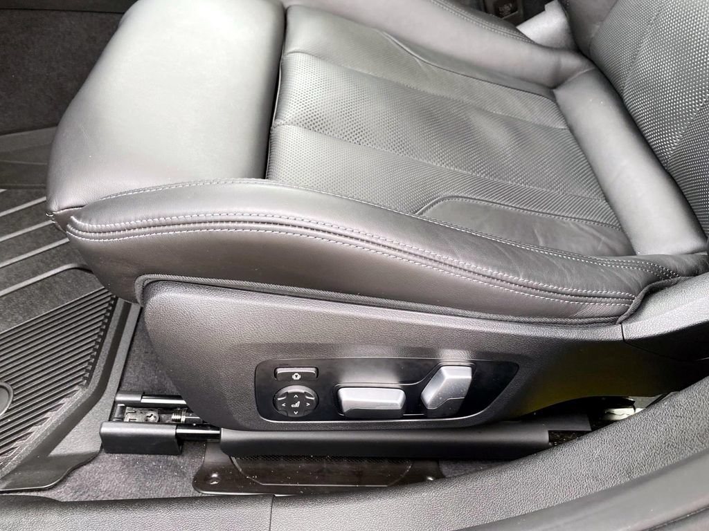 Used 2023 BMW M3 Competition AWD/4WD image 23