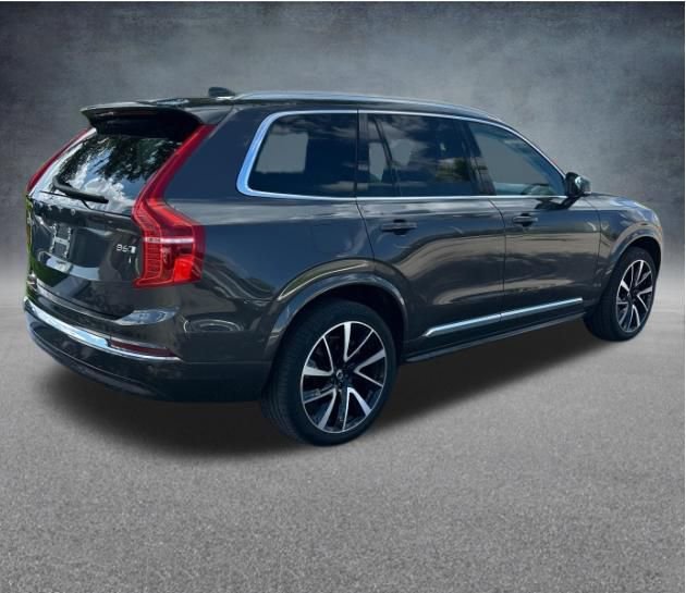 Used 2023 Volvo XC90 B6 Plus AWD/4WD image 3
