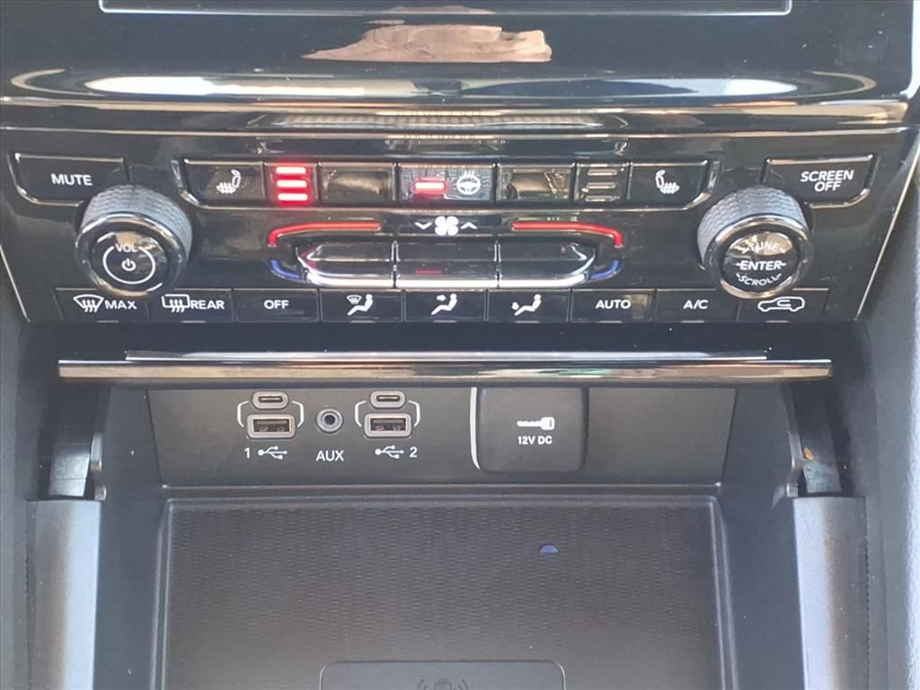 Used 2024 Jeep Grand Cherokee L Altitude image 22