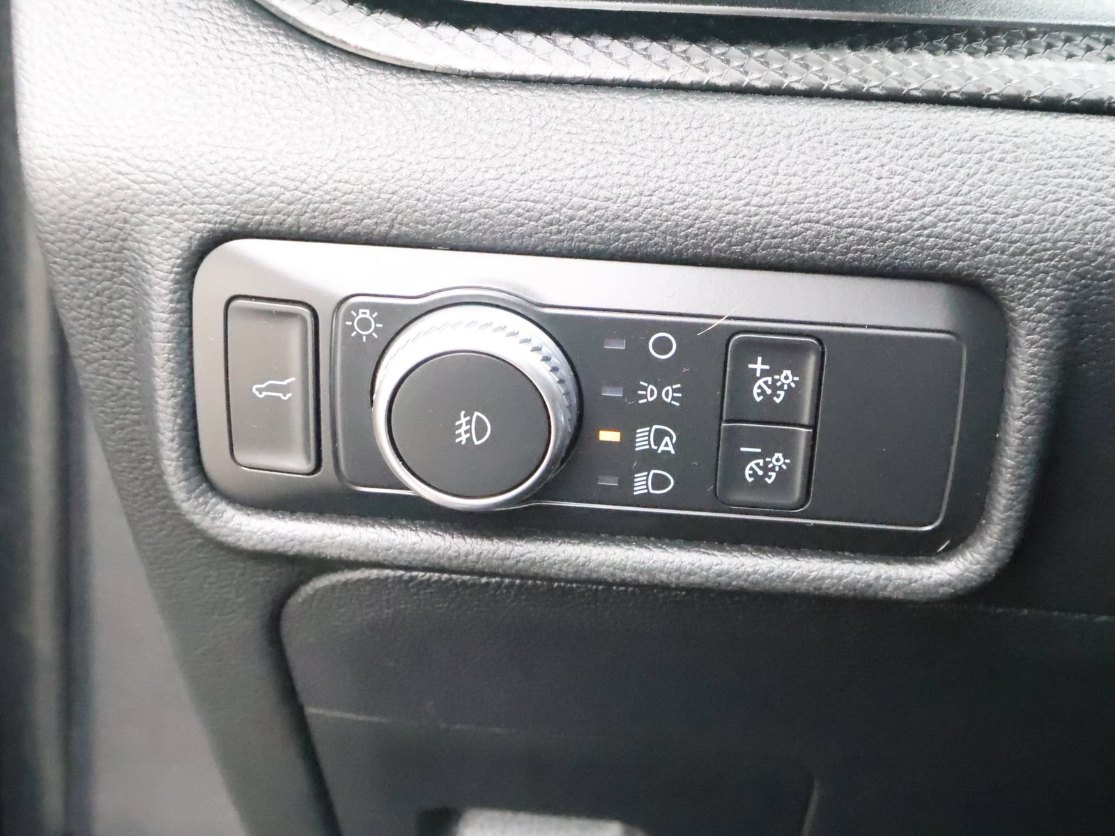 Used 2020 Ford Explorer ST w/ Premium Technology Package AWD/4WD image 37