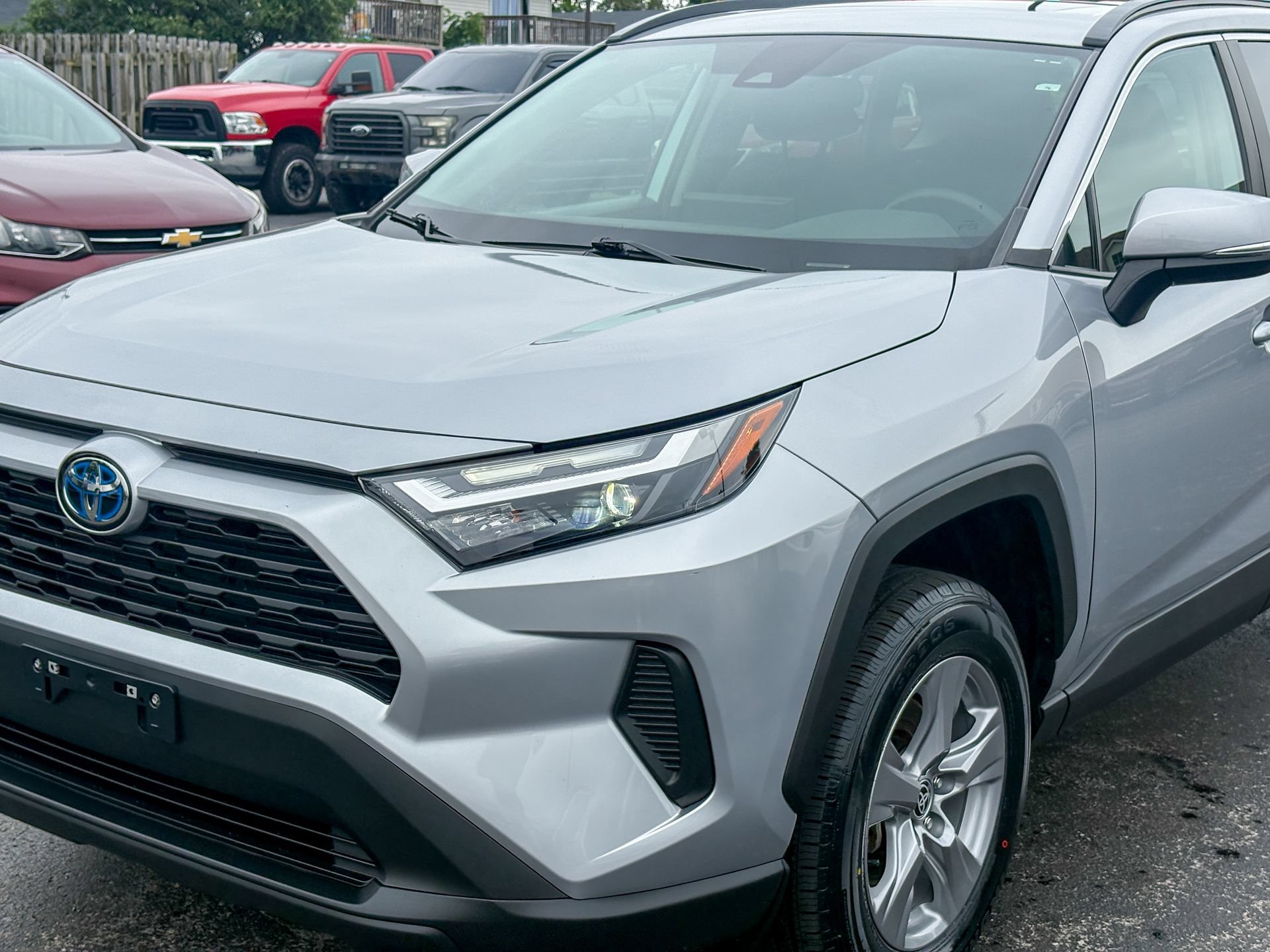 Used 2022 Toyota RAV4 XLE w/ Convenience Package AWD/4WD image 9