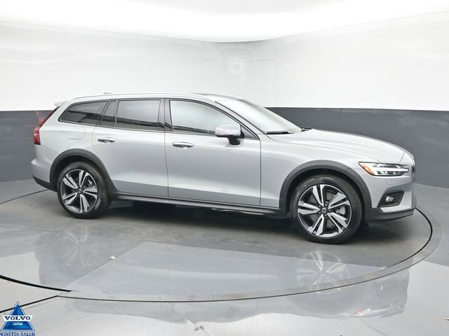 New 2026 Volvo V60 B5 Cross Country Plus w/ Protection Package Premier video 1