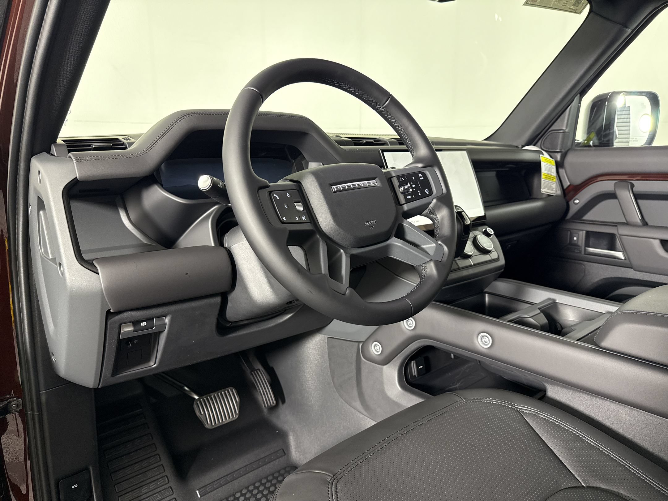New 2026 Land Rover Defender 90 X-Dynamic SE AWD/4WD image 4