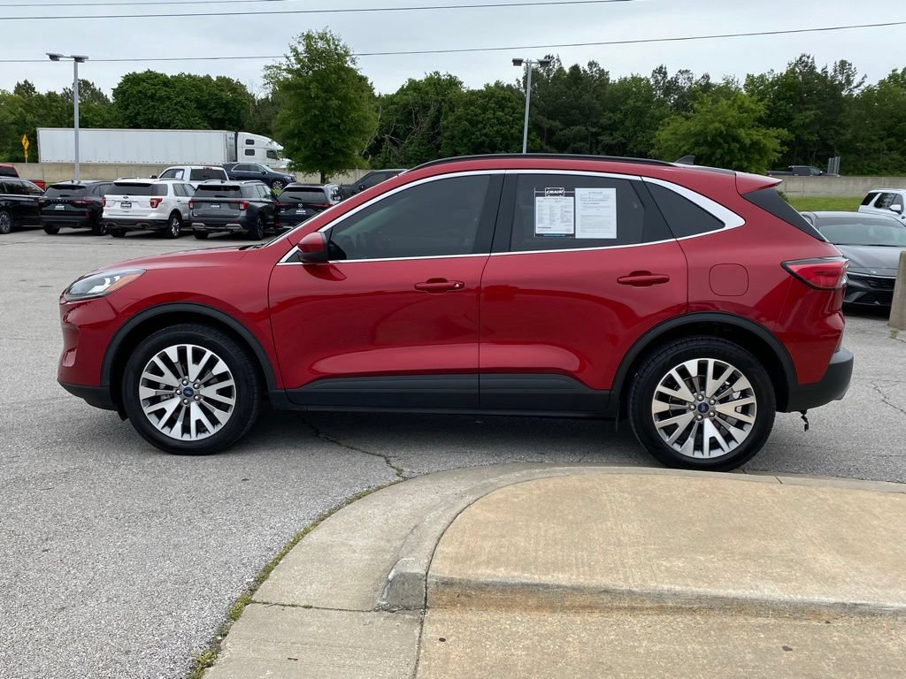 Used 2022 Ford Escape Titanium AWD/4WD image 4