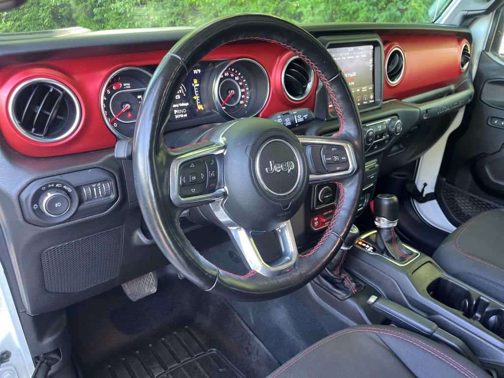 Used 2022 Jeep Wrangler Rubicon w/ Cold Weather Group AWD/4WD image 2