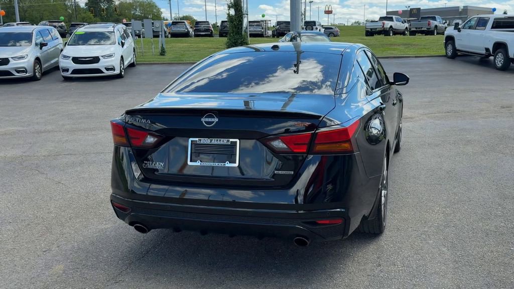 Used 2024 Nissan Altima 2.0 SR FWD image 6
