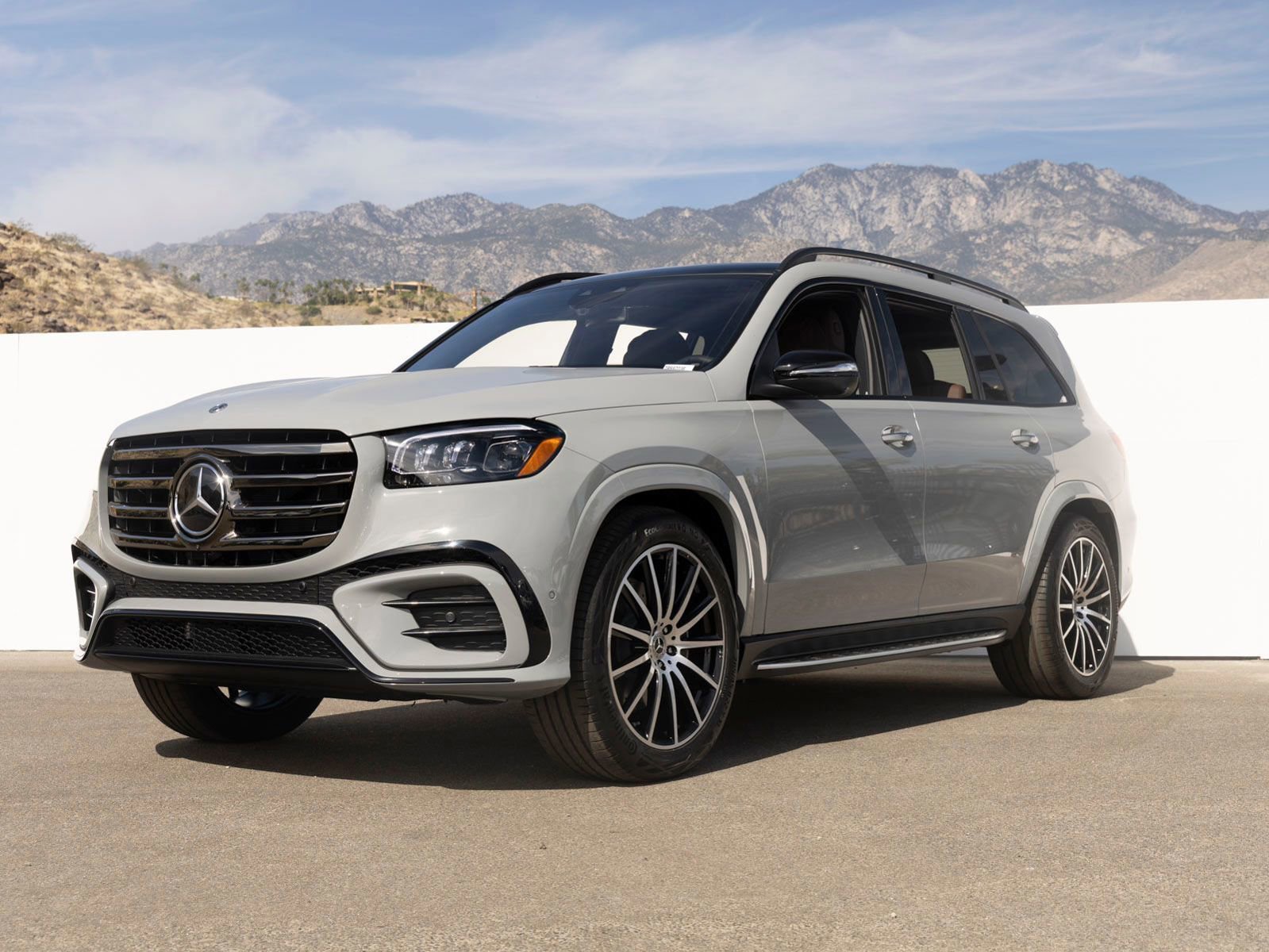 New 2026 Mercedes-Benz GLS 580 4MATIC video 1