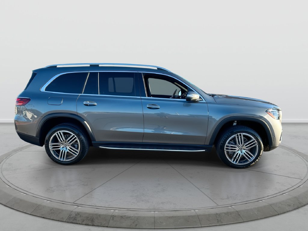 Used 2024 Mercedes-Benz GLS 450 4MATIC image 9