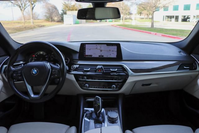 Used 2017 BMW 540i xDrive image 26
