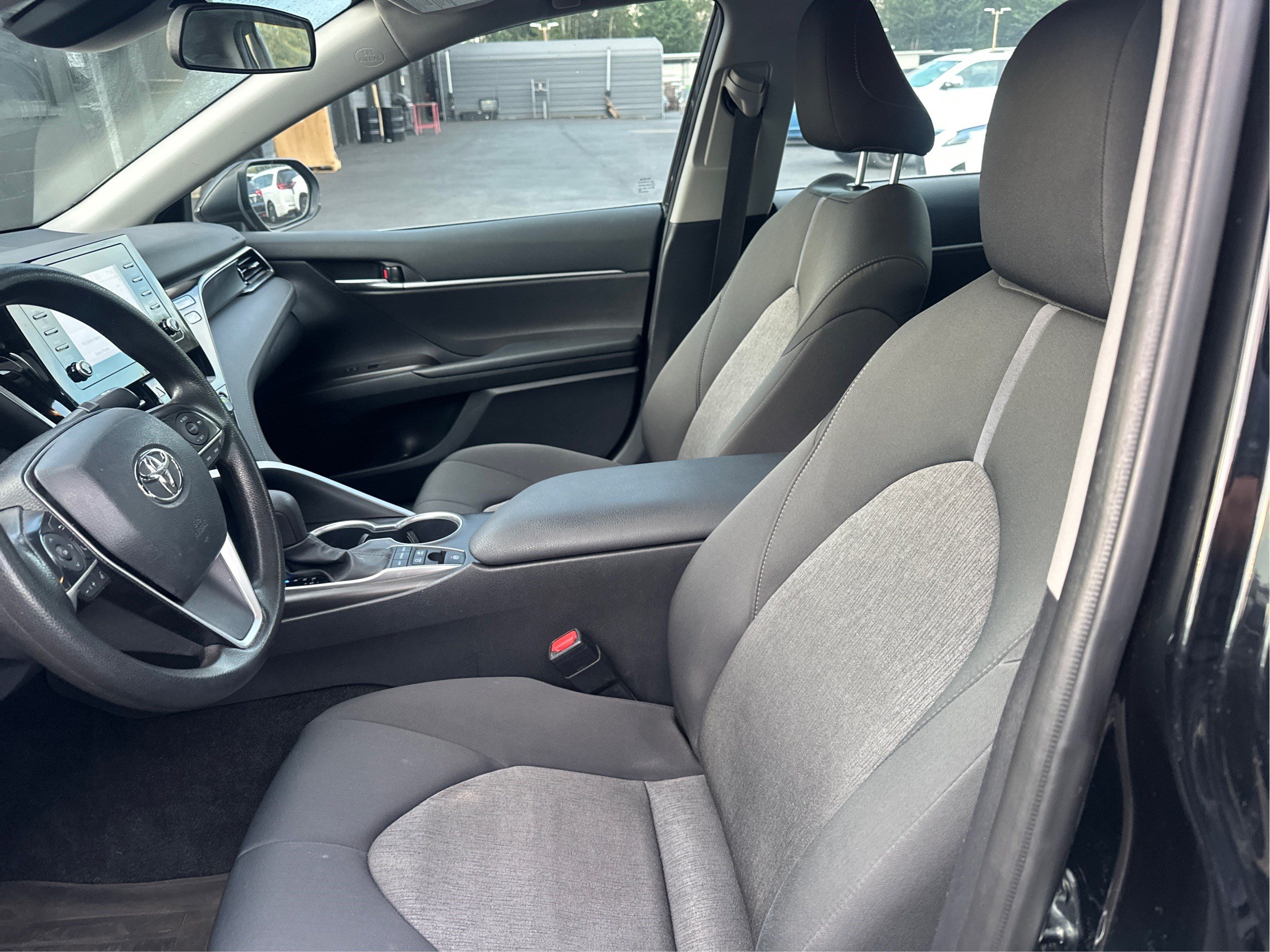 Used 2023 Toyota Camry LE FWD image 9