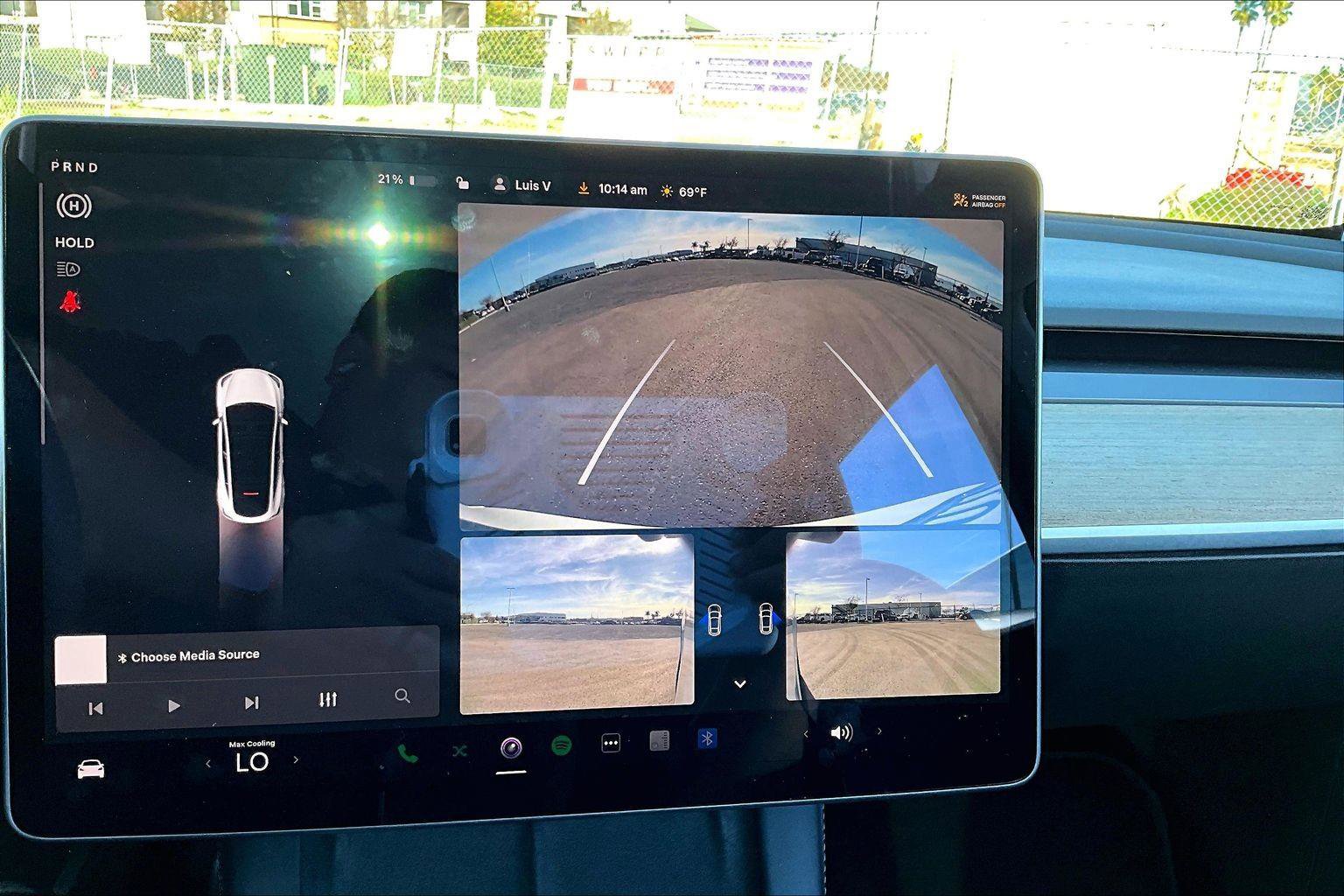 Used 2022 Tesla Model Y Long Range image 19