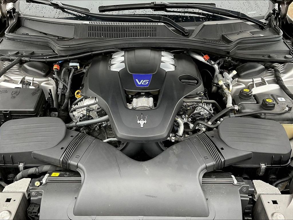 Used 2022 Maserati Ghibli Modena Q4 AWD/4WD image 30