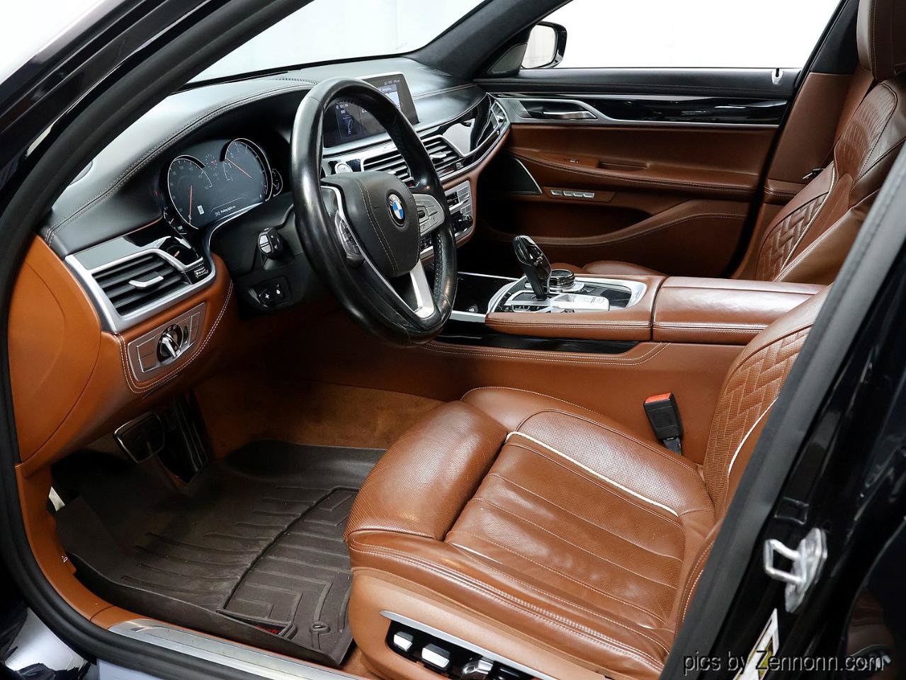 Used 2018 BMW 750i xDrive AWD/4WD image 12