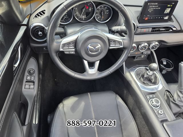 Used 2020 MAZDA MX-5 Miata RF Grand Touring RWD image 11