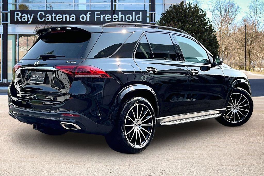 Certified 2021 Mercedes-Benz GLE 580 4MATIC image 2
