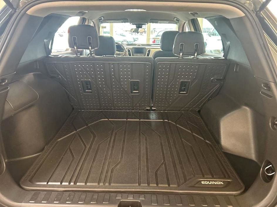 Used 2020 Chevrolet Equinox LS w/ LPO, Blackout Package image 26
