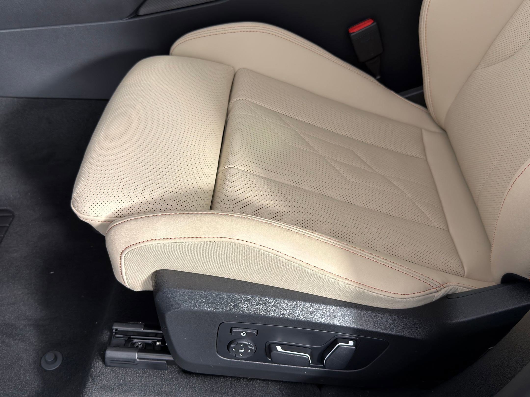 Used 2026 BMW X3 xDrive30 w/ Convenience Package image 11