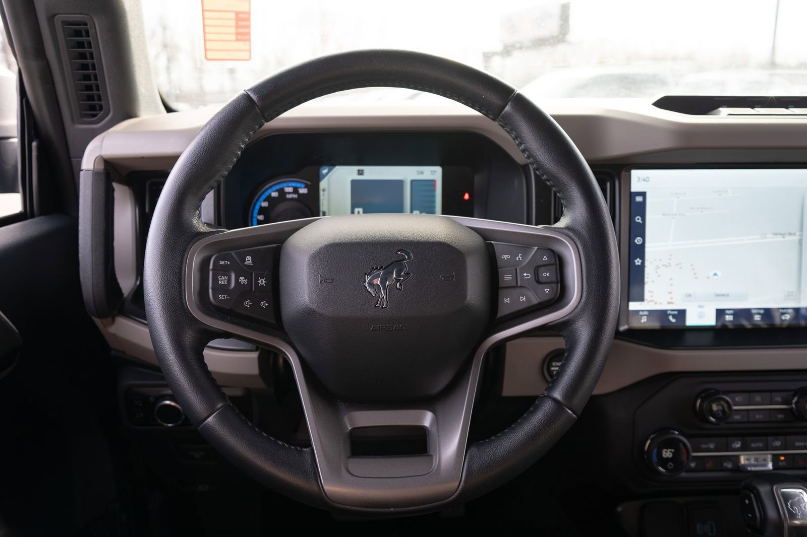 Used 2023 Ford Bronco Wildtrak image 28