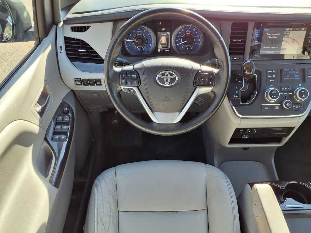 Used 2015 Toyota Sienna XLE w/ XLE Navigation Package FWD image 10