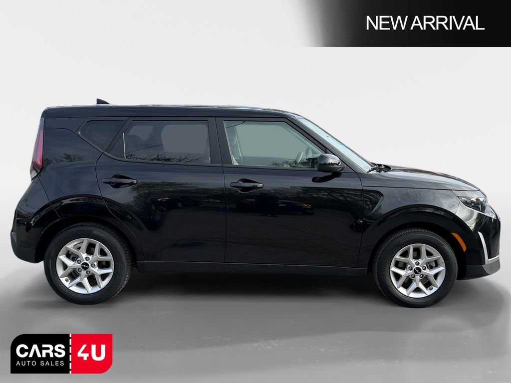 Used 2025 Kia Soul LX w/ LX Technology Package image 8