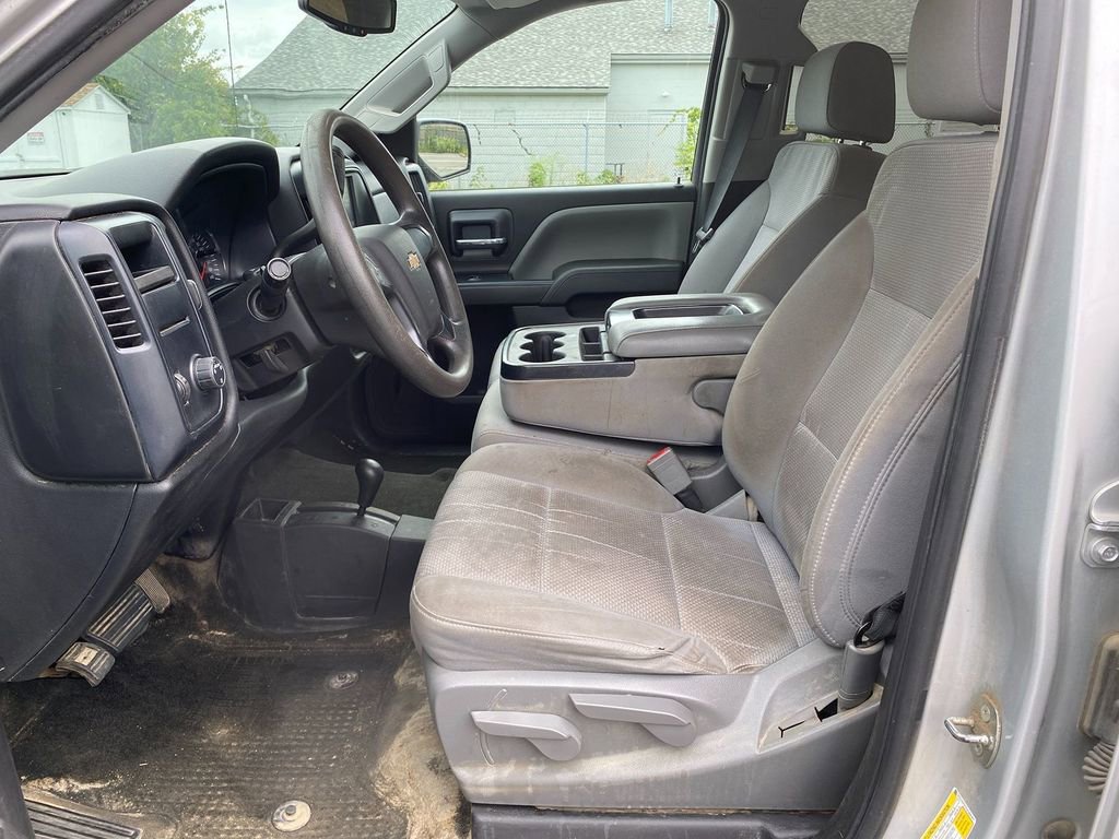 Used 2018 Chevrolet Silverado 1500 Custom w/ Custom Value Package image 12