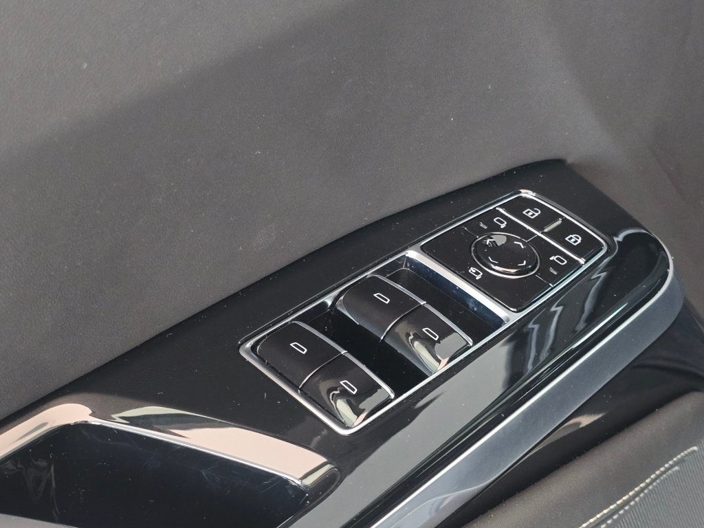 Used 2025 Cadillac Escalade V AWD/4WD image 42