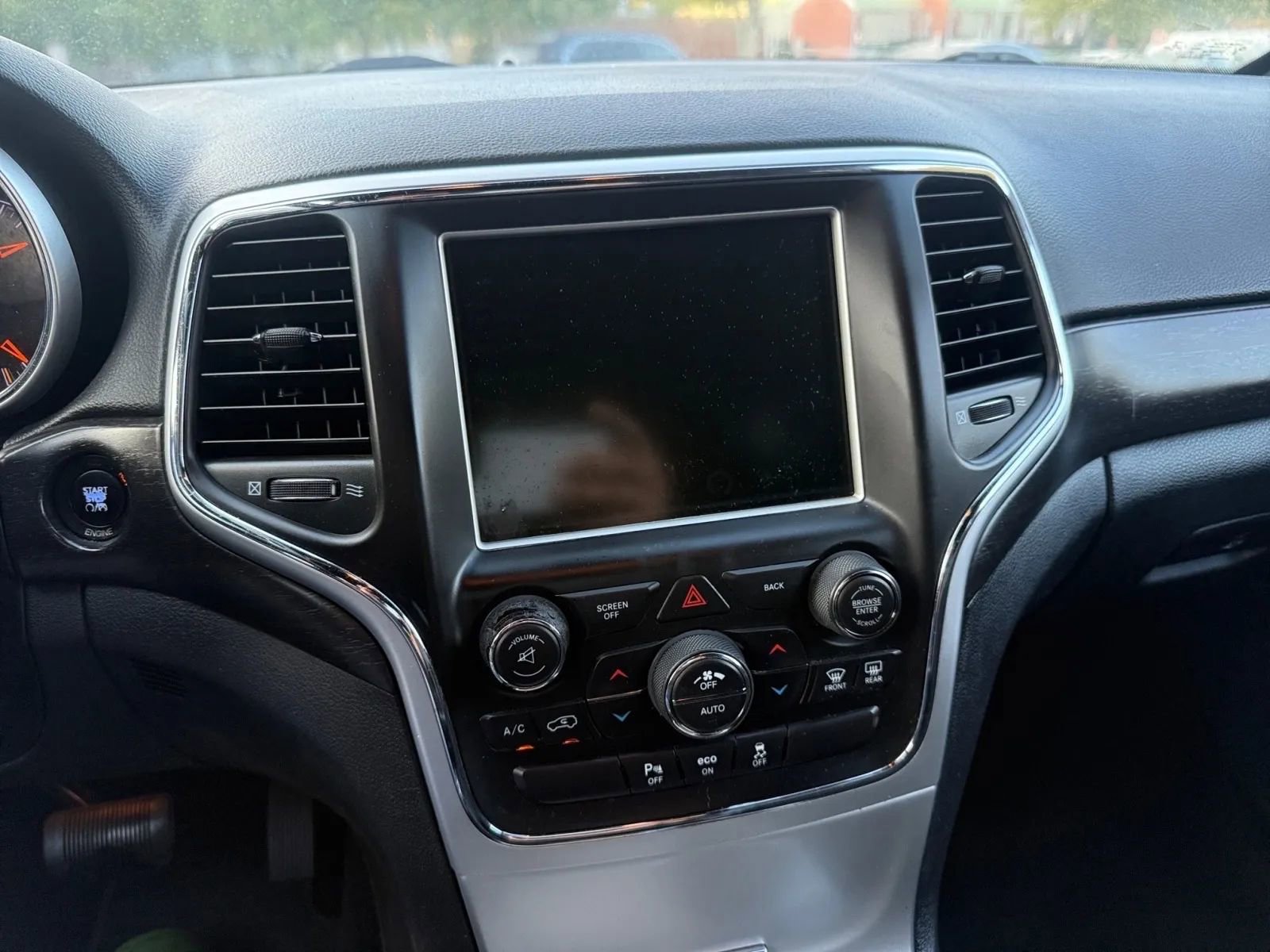 Used 2015 Jeep Grand Cherokee Altitude image 22