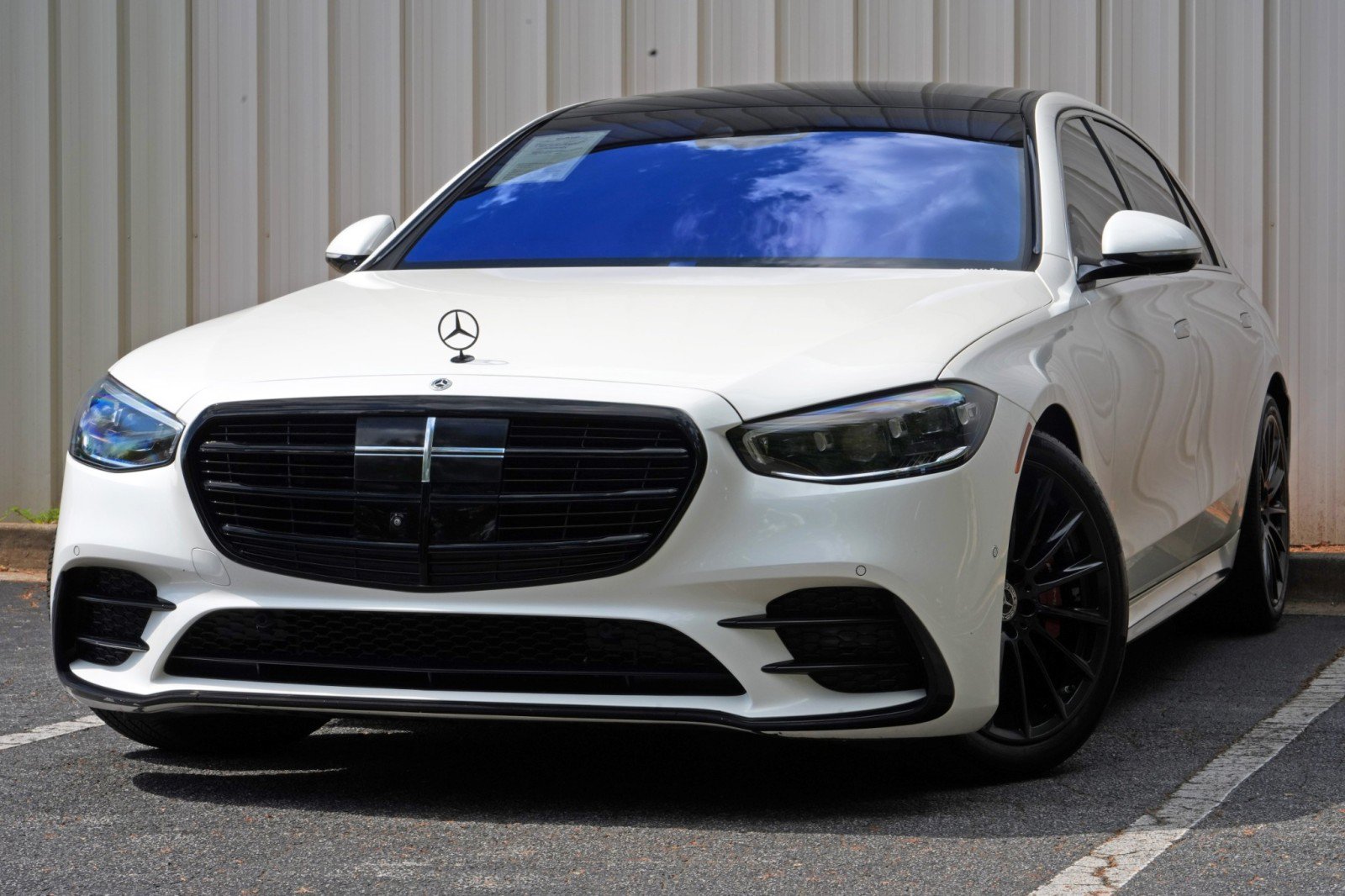 Used 2023 Mercedes-Benz S 500 4MATIC w/ AMG Line image 3