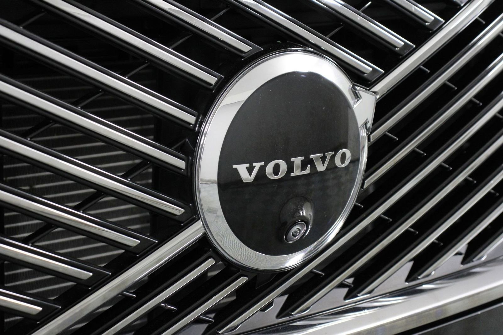 Certified 2025 Volvo XC90 B6 Ultra image 27