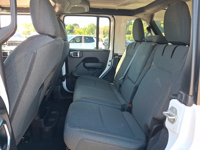 Used 2024 Jeep Wrangler Unlimited AWD/4WD image 18