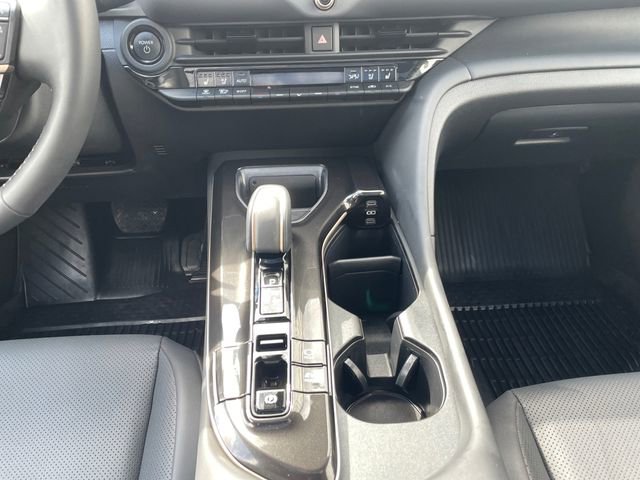 Used 2025 Toyota Crown Signia w/ Advanced Technology Package AWD/4WD image 11