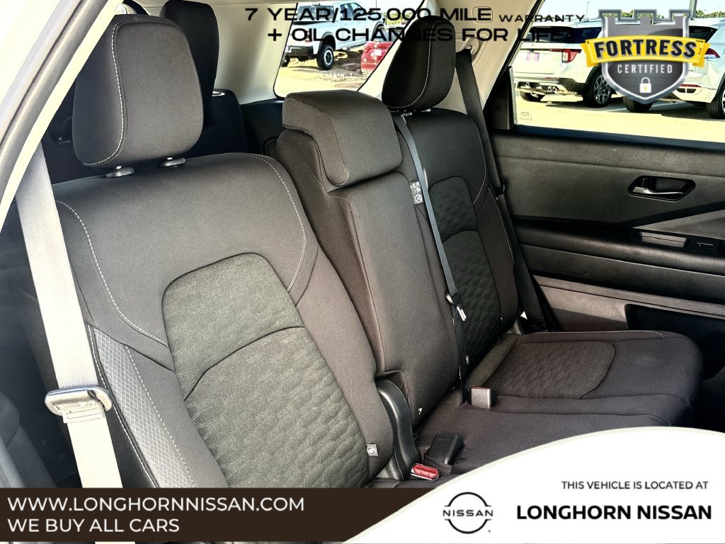 Used 2024 Nissan Pathfinder S FWD image 24